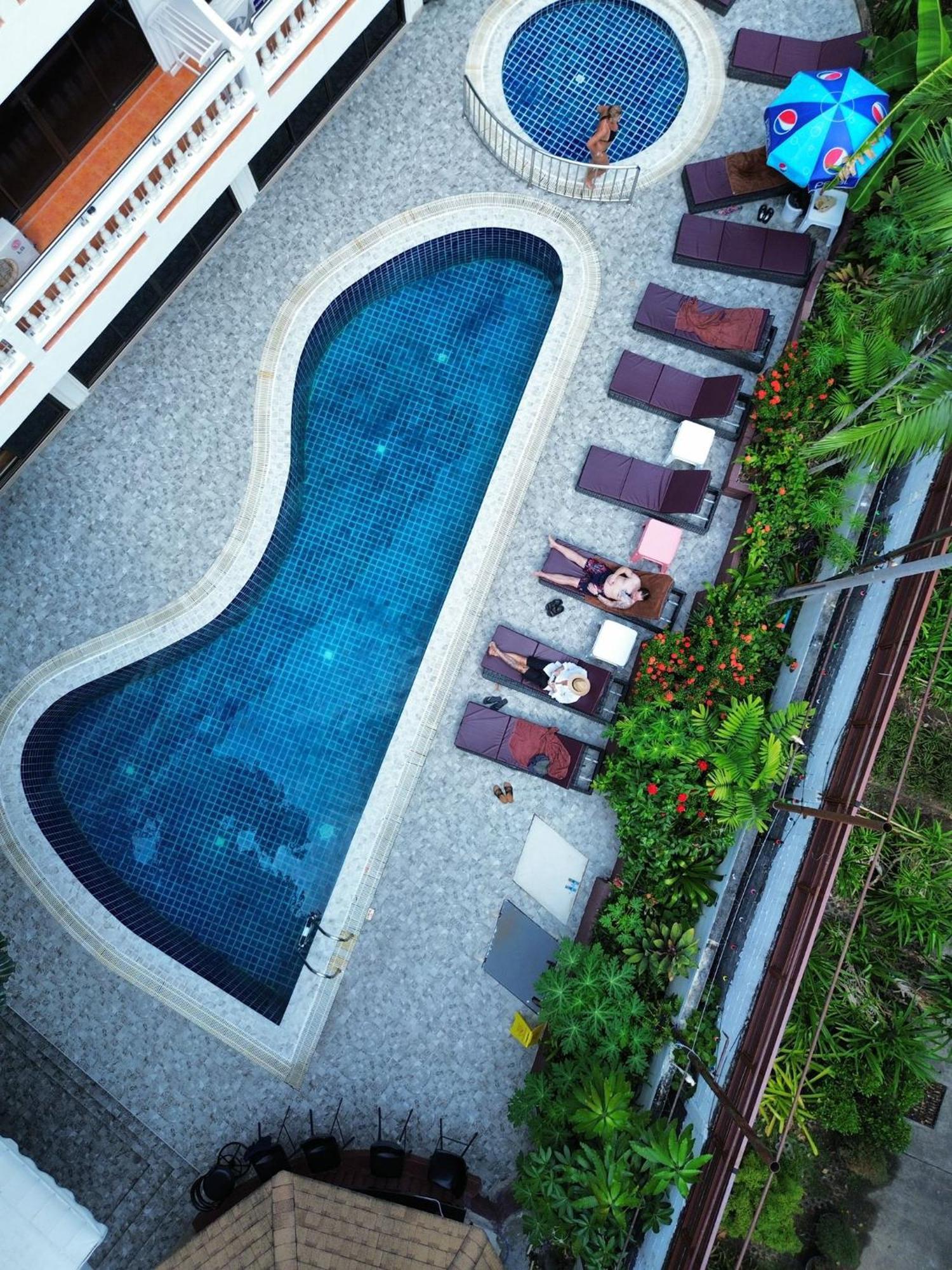 Patong Central Residence & Apartment Exterior foto