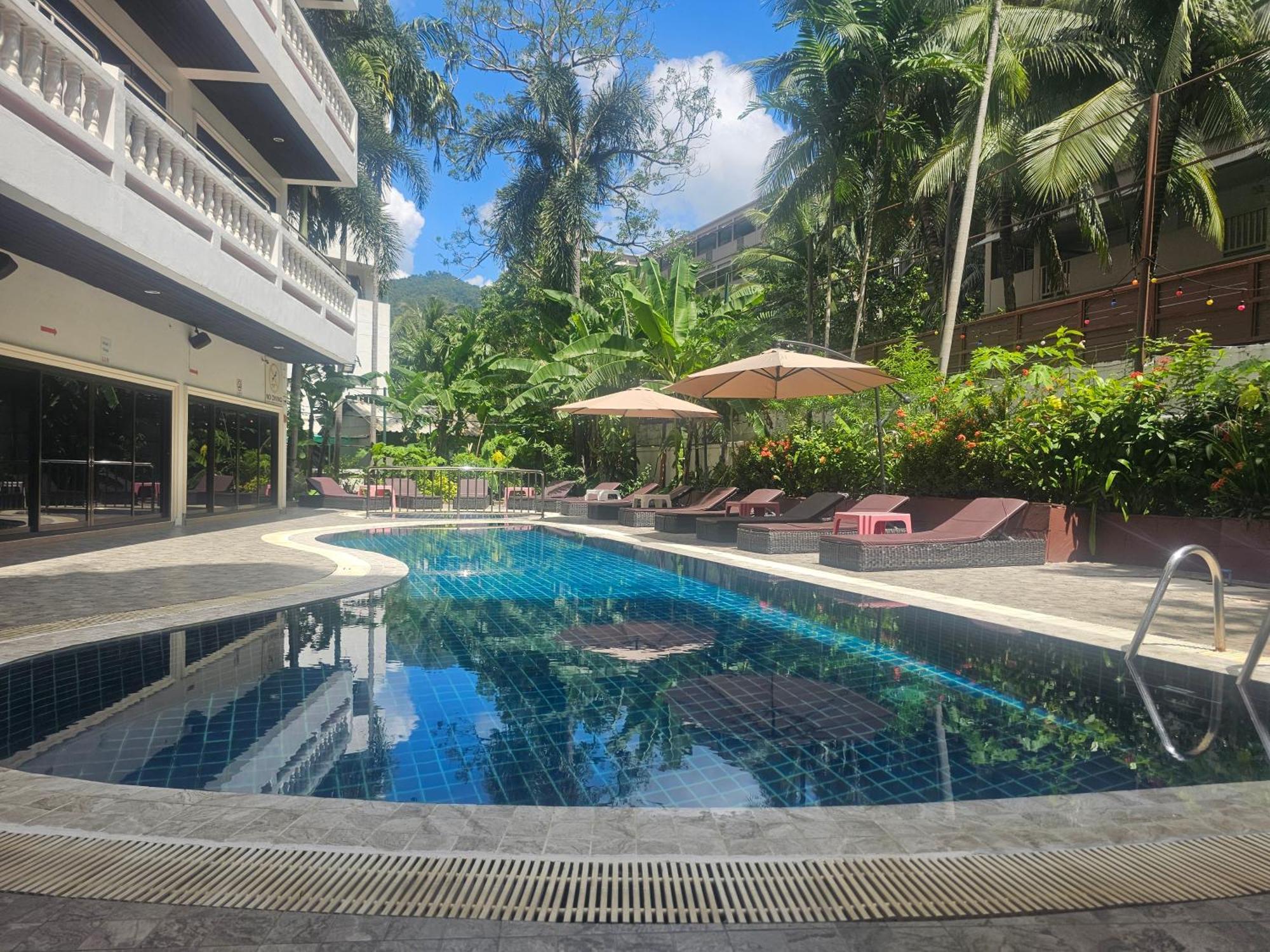 Patong Central Residence & Apartment Exterior foto